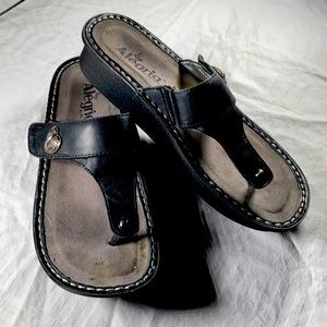 Alegria sandals/flip flops